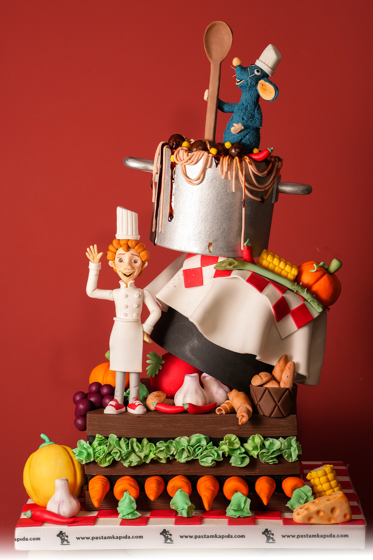 RATATOUİLLE TEMALI BUTİK PASTA