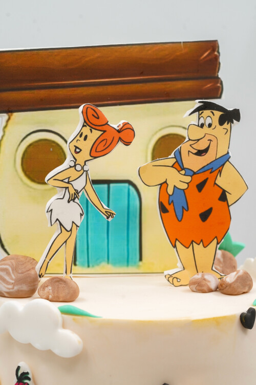 TAŞ DEVRİ TEMALI BUTİK PASTA