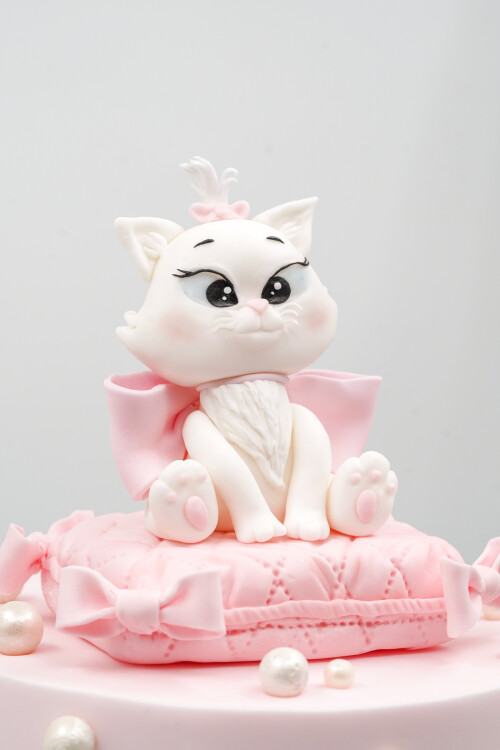 KEDİ TEMALI BUTİK PASTA