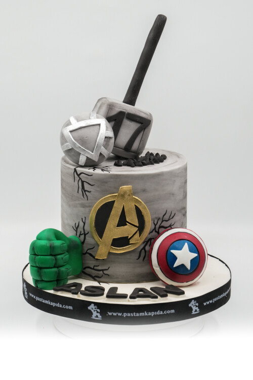 AVENGERS TEMALI BUTİK PASTA