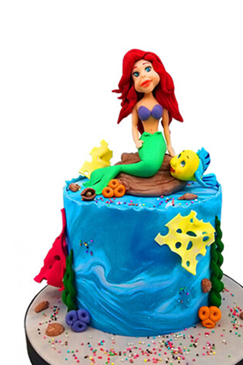 Deniz Kızı Figürlü Pasta