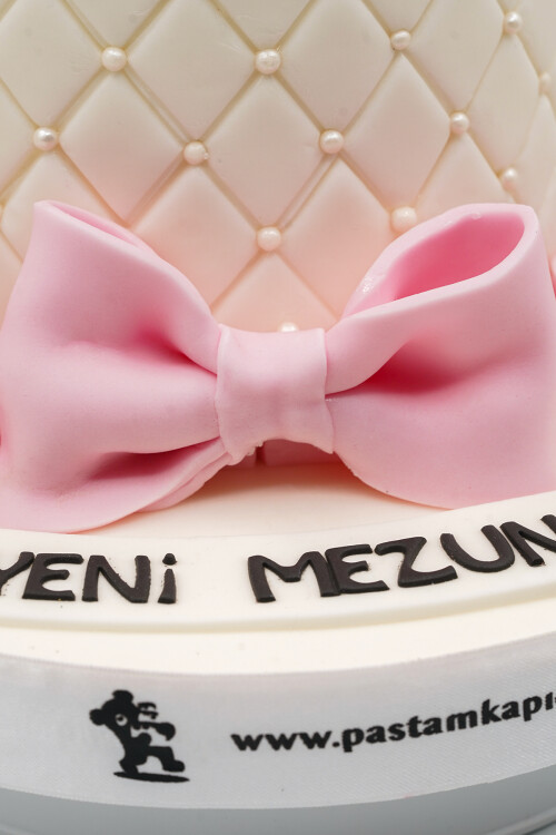 MEZUNİYET TEMALI BUTİK PASTA