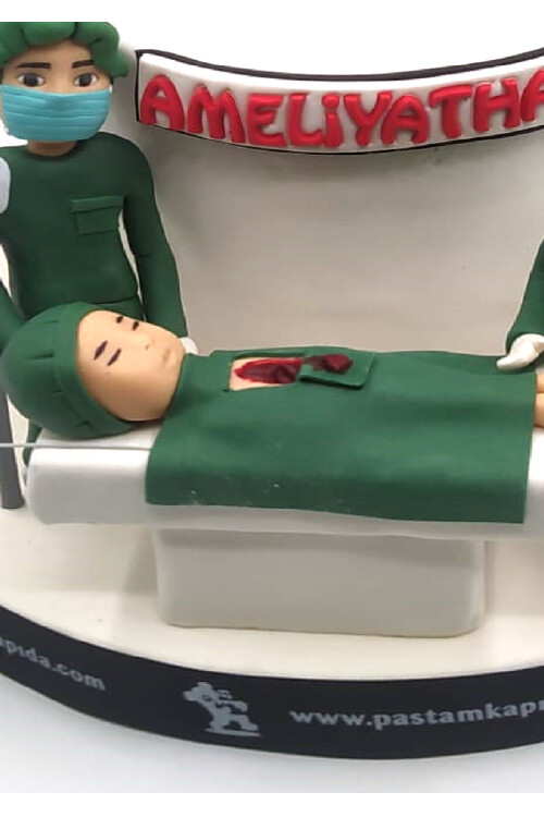 Doktor Temalı Pasta