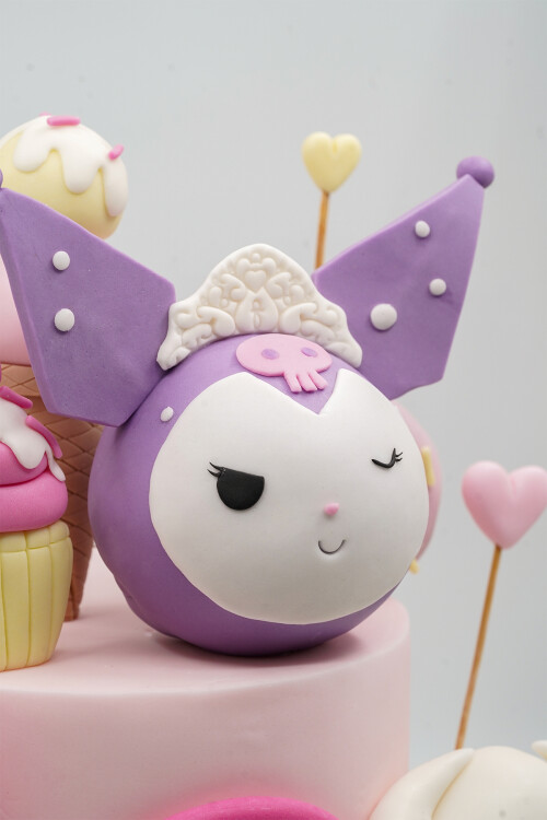 KUROMİ TEMALI BUTİK PASTA