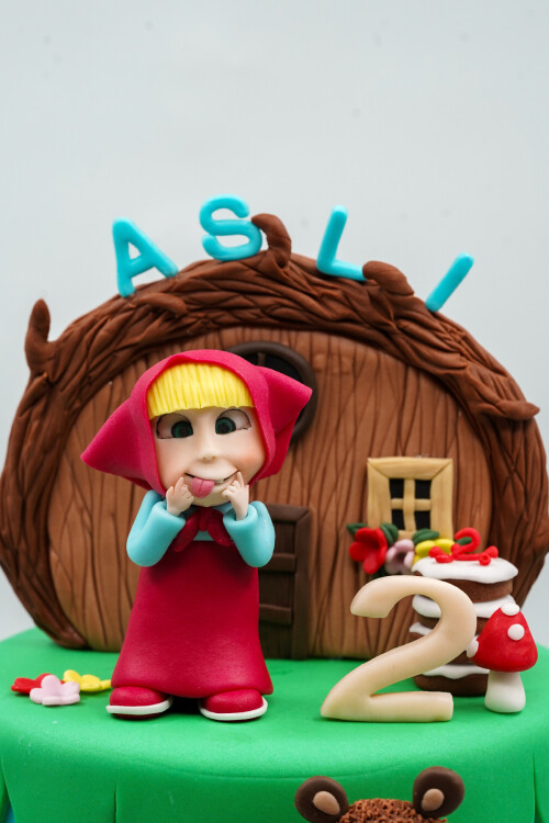 MAŞA VE KOCA AYI TEMALI BUTİK PASTA