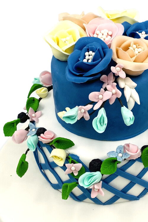 Mavi Baklava Desenli Nişan Pastası