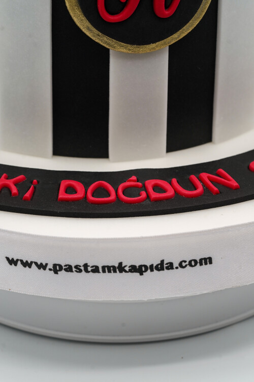 ÇİÇEK TEMALI BUTİK PASTA