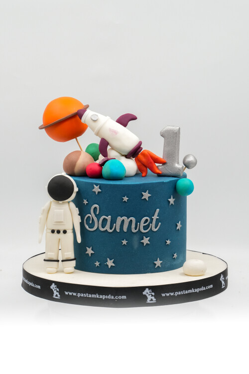 UZAY TEMALI BUTİK PASTA