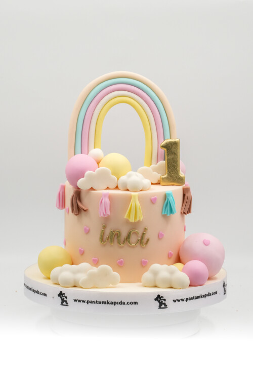 GÖKKUŞAĞI TEMALI BUTİK PASTA