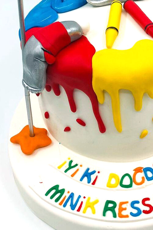 Ressam Temalı Pasta