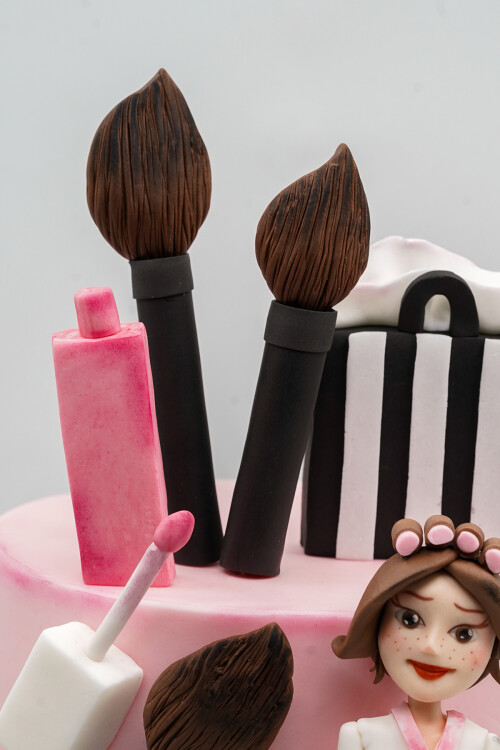 MAKYAJ TEMALI BUTİK PASTA