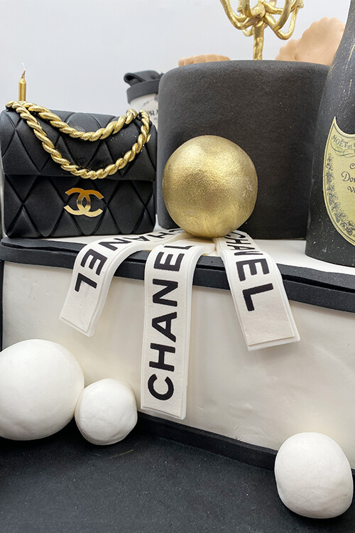 Chanel Temalı Pasta