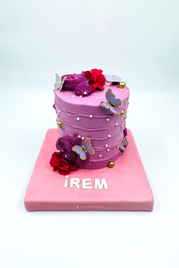 Çiçek ve Kelebek Temalı Pastası