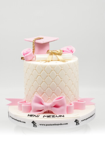 MEZUNİYET TEMALI BUTİK PASTA