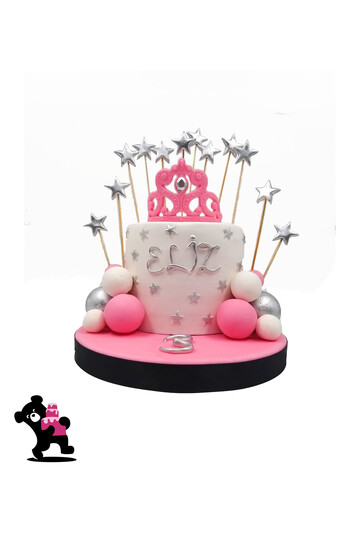 Taçlı ve Yıldız Temalı Pasta